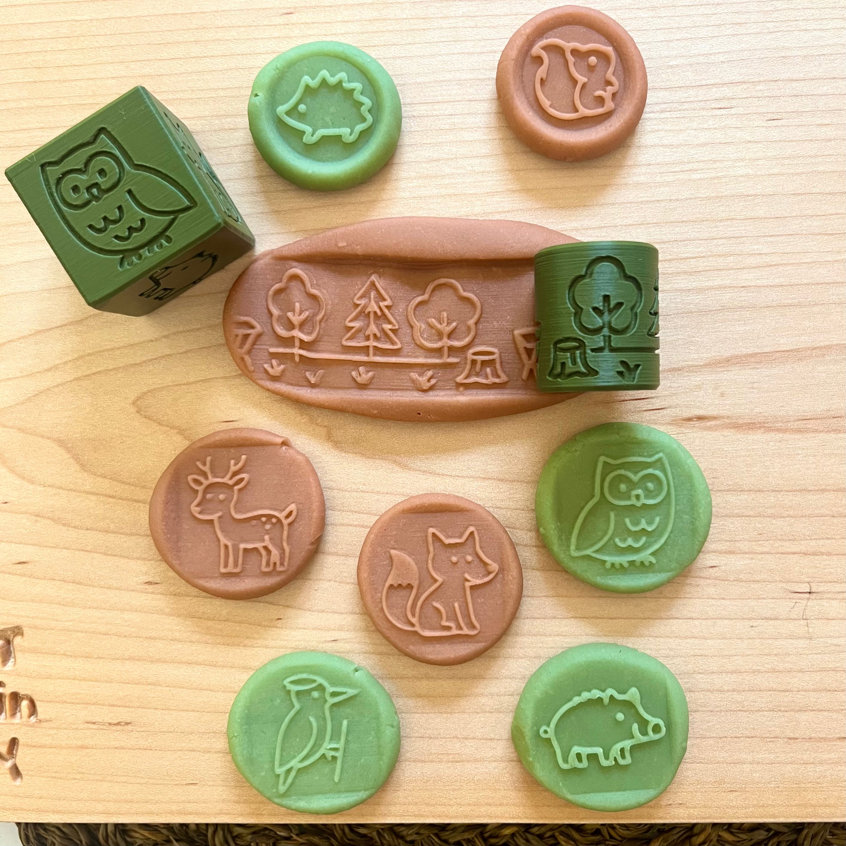 Woodland 2-in-1 Cube Stamp & Roller 🐻